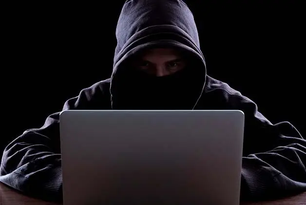 68-latka straciła 6 tysięcy złotych w wyniku oszustwa internetowego