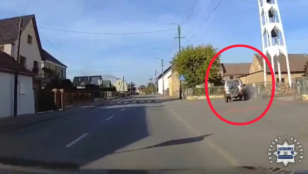 Kierowca Suzuki uderzył w mur kościoła i miał 2,5 promila alkoholu