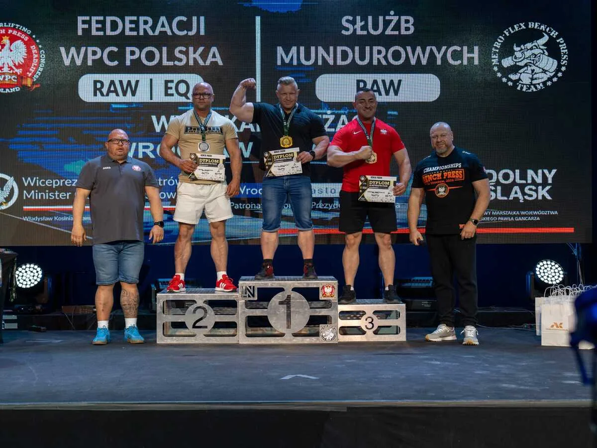 Aspirant Paweł Grajnert zdobył dwa złote medale na Mistrzostwach Polski Służb Mundurowych