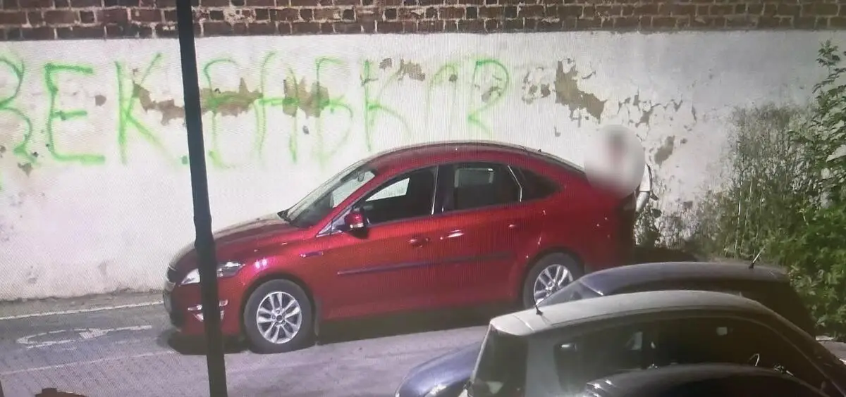 Kobieta zniszczyła budynek parafii graffiti, rozpoznała ją policja