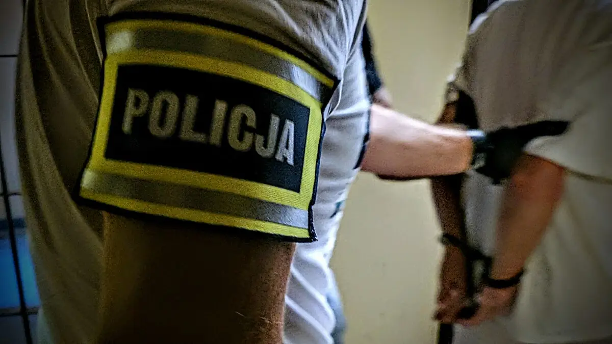 Zatrzymanie mężczyzny za kradzież rozbójniczą w Strzelcach Opolskich