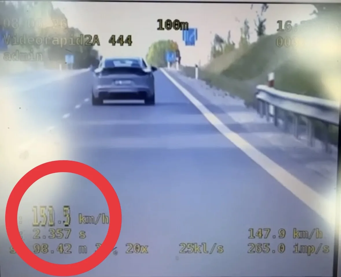 Zatrzymanie pirata drogowego przez policję w Krapkowicach