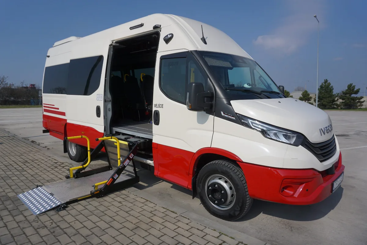 Nowe autobusy dla uczniów z niepełnosprawnościami w MZK