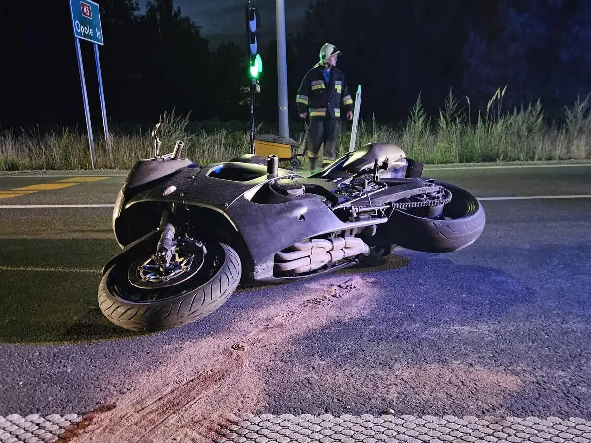 Wypadek drogowy w Jełowej: Nietrzeźwy motocyklista z zakazami prowadzenia
