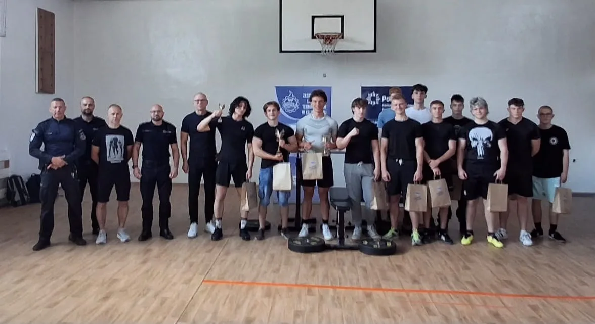 Zawody sportowe w Kluczborku - młodzież pokazuje determinację