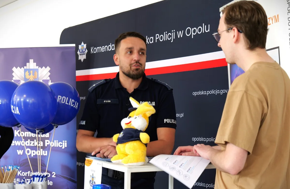 Rekrutacja do Policji na XIV Giełdzie Pracy Uniwersytetu Opolskiego
