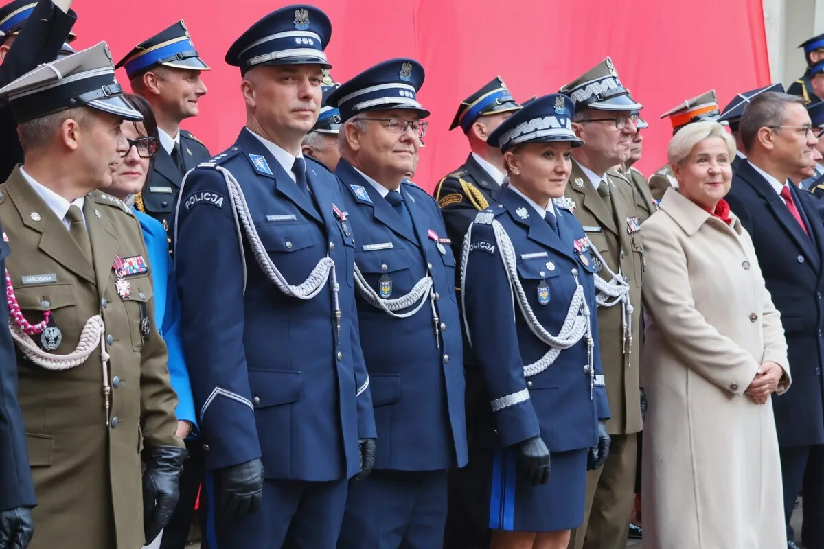 Wojewódzkie Obchody Dnia Strażaka w Brzegu z udziałem policjantów