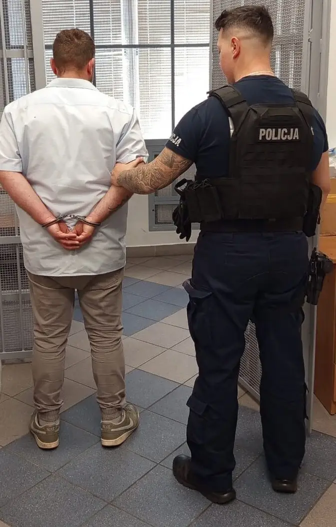 Zatrzymanie mężczyzny poszukiwanego listem gończym przez policję w Kietrzu