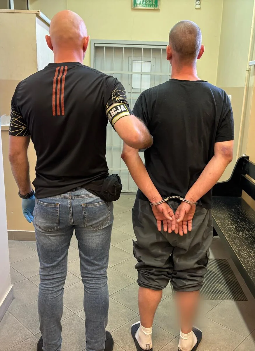 Mężczyzna porysował Dodge'a na osiedlu i został zatrzymany przez policję w Kluczborku