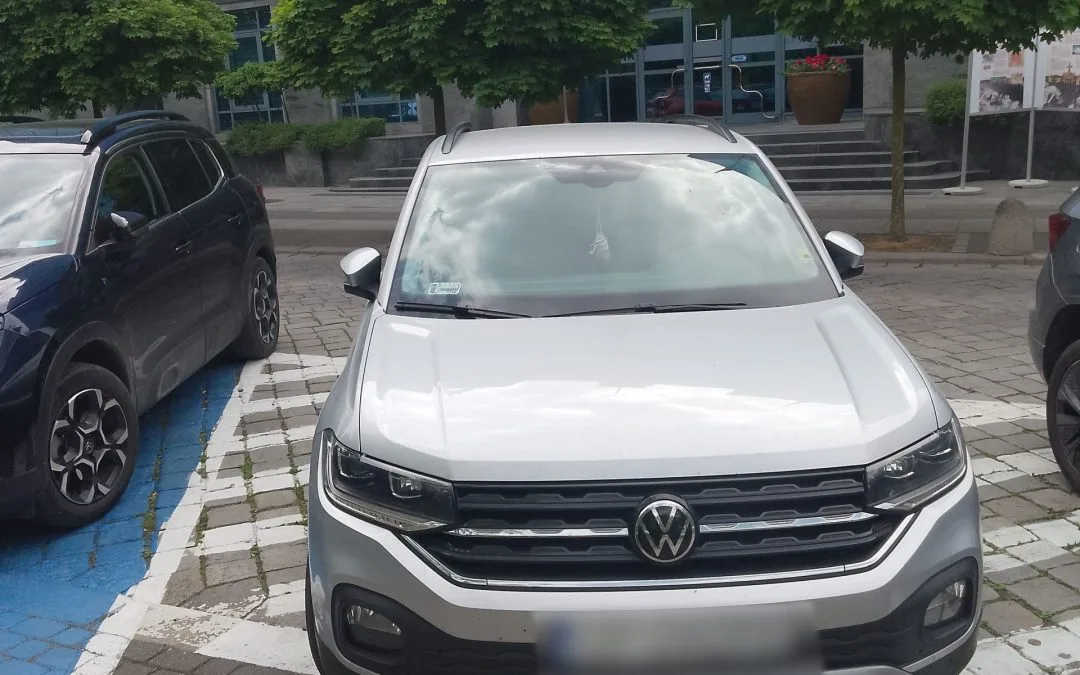 Kierowca złamał przepisy drogowe przy ul. Damrota