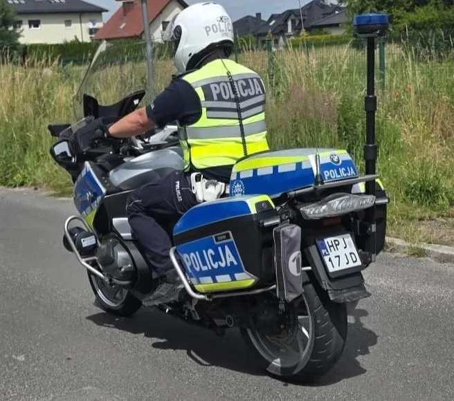 Kluczborska drogówka rozpoczyna akcję na rzecz bezpieczeństwa w wakacje