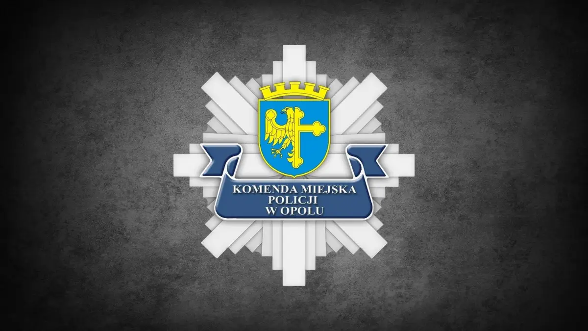Podziękowania dla policjantów za odzyskanie skradzionego telefonu