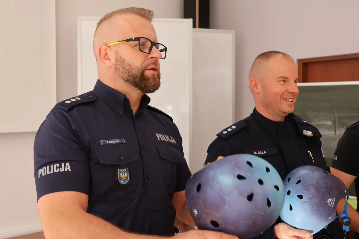 Kaski ochronne dla dzieci w ramach akcji bezpieczeństwa drogowego