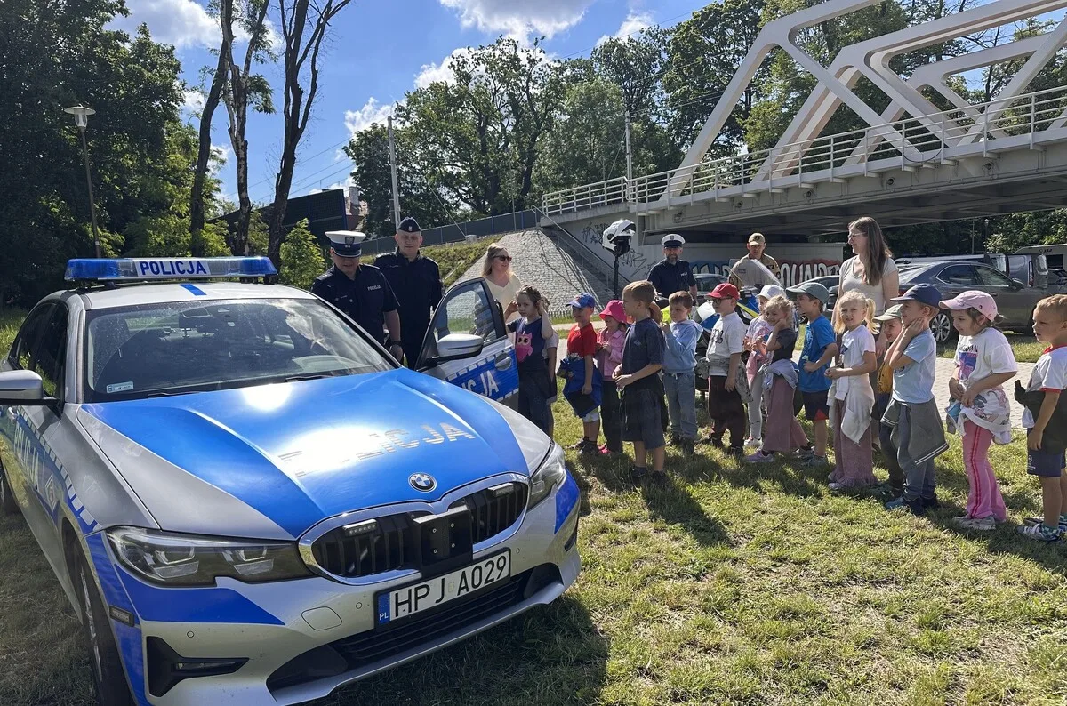 Piknik ekologiczny z udziałem policjantów z Opola