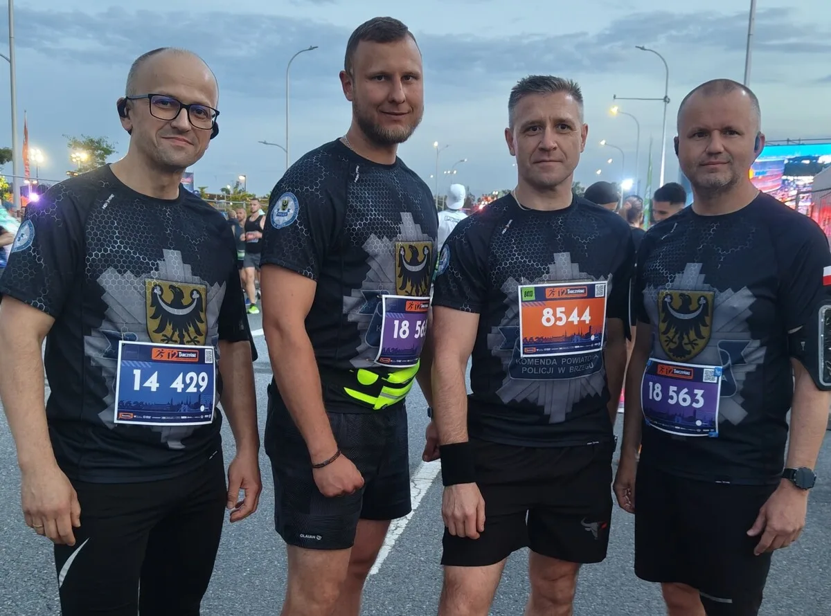 Policjanci z Brzegu wzięli udział w Nocnym Wrocławskim Półmaratonie
