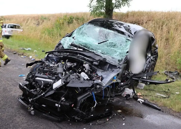 Wypadek z udziałem trzech pojazdów na drodze wojewódzkiej nr 416