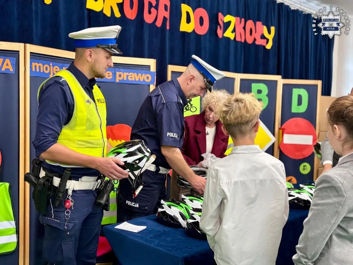 Program 'Kask dla zwiększenia bezpieczeństwa młodego rowerzysty' w Nysie i Krapkowicach