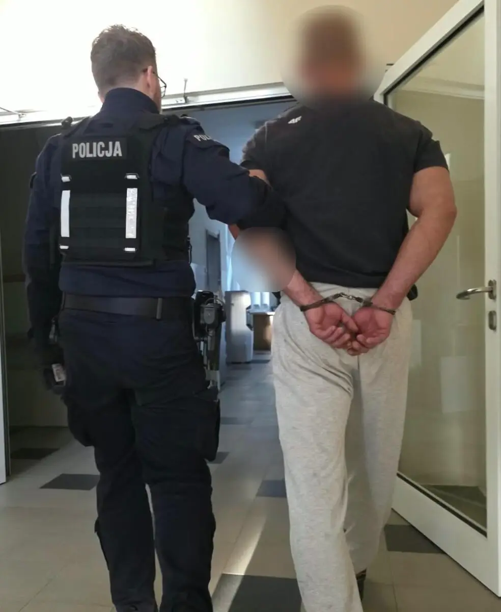 Zatrzymanie 34-latka po ujawnieniu przemocy domowej dzięki anonimowemu zgłoszeniu