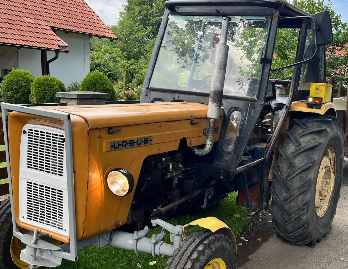 Nietrzeźwy kierowca ciągnika z dzieckiem - blisko 2 promile i brak uprawnień